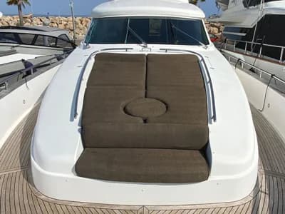 2009 Elegance 68 | 74.8 ft 3