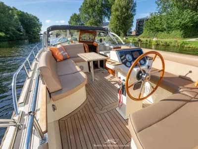 2009 Interboat Intercruiser 29 Boat for Sale in Katwijk 2