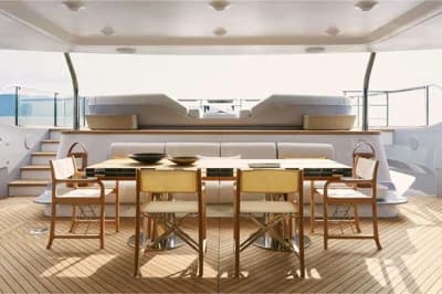 2024 Azimut Grande Trideck | 125.4 ft 3