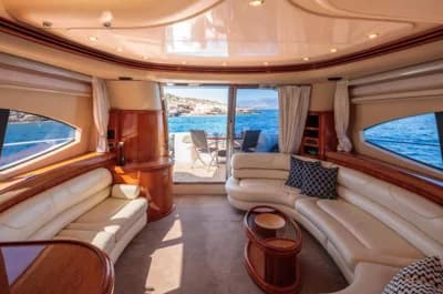 2003 Azimut 68 Plus | 70.9 ft 2