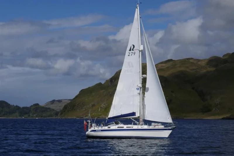 Hallberg-Rassy 34