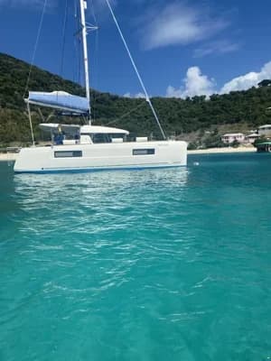 Lagoon 40 2
