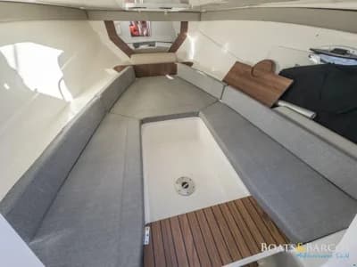 Quicksilver Activ 755 Sundeck 3