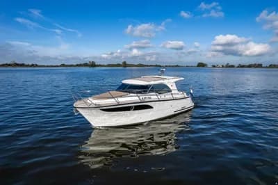 Marex 310 Sun Cruiser 5