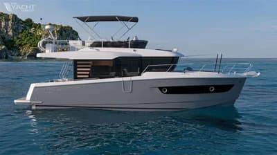 Beneteau Swift Trawler 43 Fly 2
