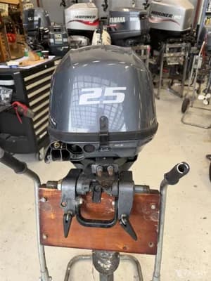 Yamaha F25GEL 3
