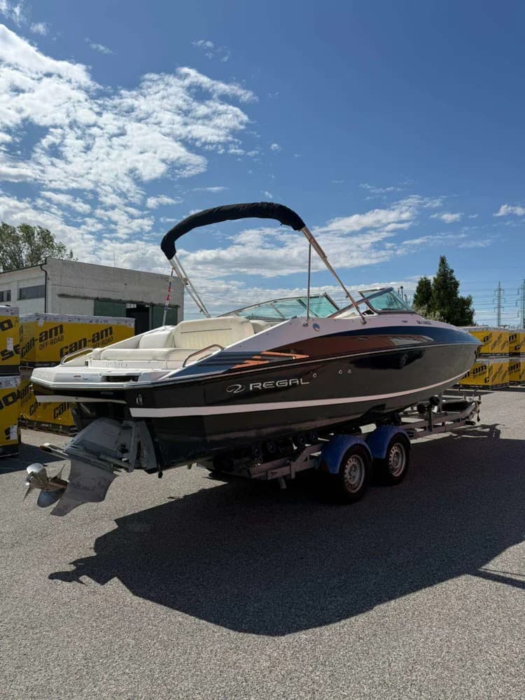 REGAL 2520 FASDECK