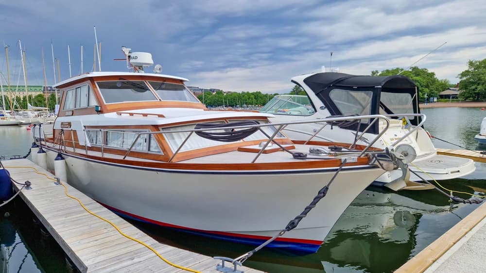 1983 Storebro Royal Cruiser 34 Biscay | 33.9 ft