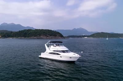 2005 Carver 42 Motor Yacht | 47.4 ft 2