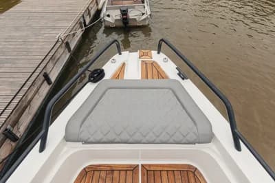 2020 Axopar 37 XC Cross Cabin | 38.1 ft 3