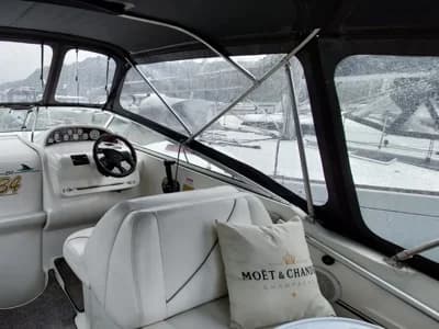 2003 Larson Cabrio 254 Mid Cabin Boat for Sale in Windermere 3