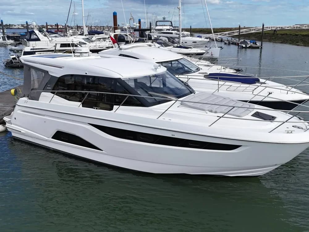 2021 Bavaria R40 Coupe Boat for Sale in Boats.co.