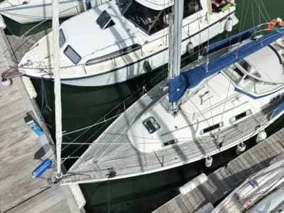 1993 Hallberg-Rassy 31 Boat for Sale in Ipswich 2