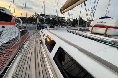 2001 Jeanneau Sun Odyssey 43 | 13m 3
