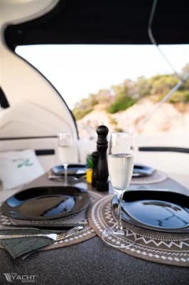 Sea Ray SUNDANCER 425 3