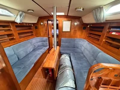 1987 Moody 376 CC Boat for Sale in Southampton 2