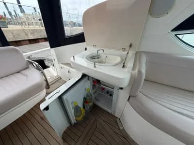 2006 Sealine SC29 Boat for Sale in Poole 3
