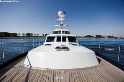 LINSSEN GRAND STURDY 43.9 AC 3