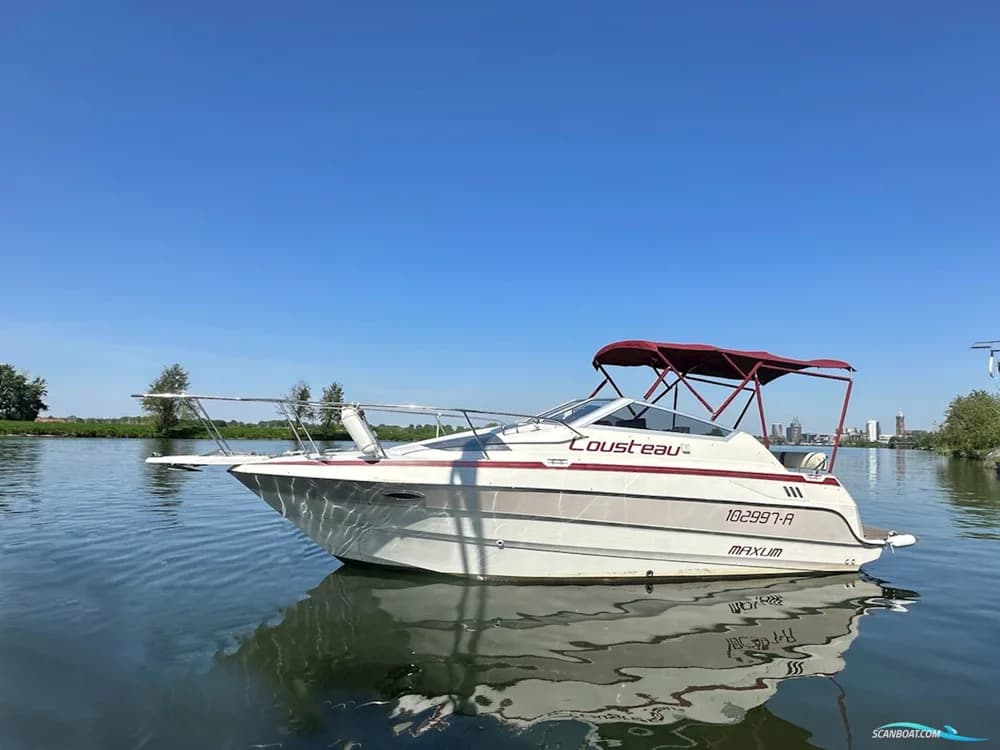 Maxum 2300