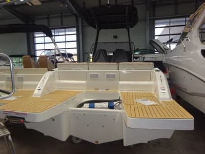Quicksilver Activ 705 Open 2