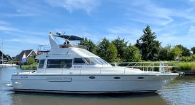Whitewater Wolfe 46 Flybridge 2