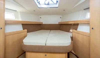 2016 Oyster 575 Boat for Sale in Ipswich 4