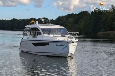 Sealine C330 3