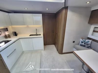 Beneteau GRAN TURISMO 49 FLY 2