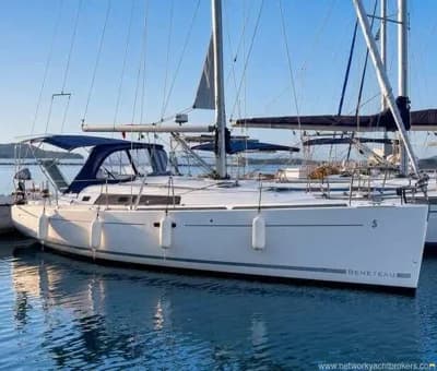 Beneteau Oceanis 37 2