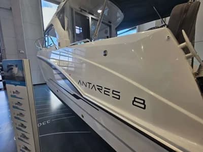 Bénéteau Antares 8 OB 3