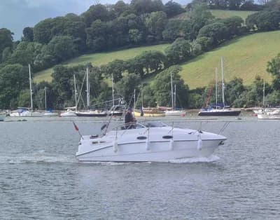 Sealine S23 Sports Cruiser 2