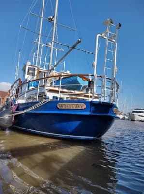 Custom Motorsailer 4