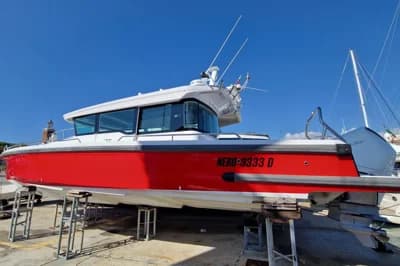 Axopar 37 XC Cross Cabin 2