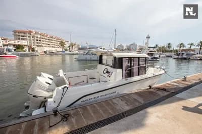 Parker Poland 800 Pilothouse 2