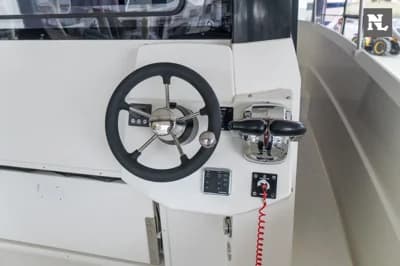 Parker Poland 800 Pilothouse 3