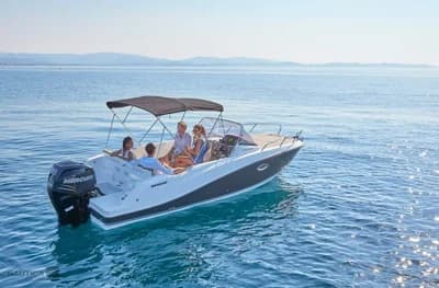 Quicksilver Activ 675 Sundeck 2