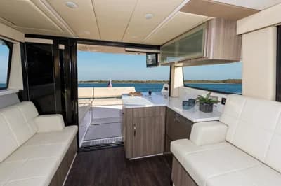 Regal 38 Grande Coupe 3