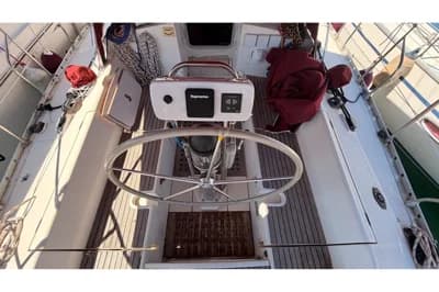 Beneteau Oceanis 390 2