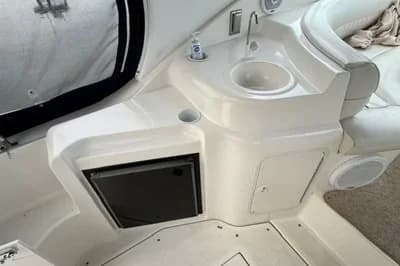 Cruisers Yachts 3375 Express 3