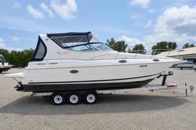 Cruisers Yachts 3075 Express 2