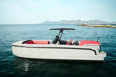 De Antonio Yachts D23 2