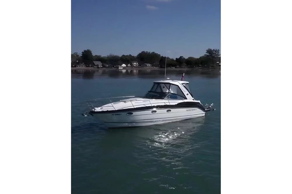 Monterey 355 Sport Yacht