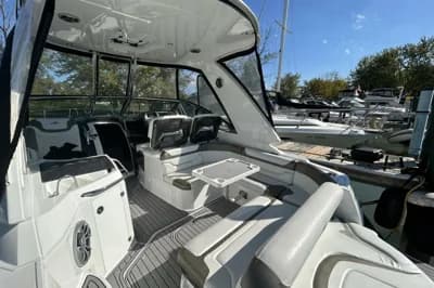Monterey 355 Sport Yacht 2