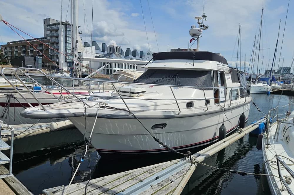 Nimbus 380 Commander