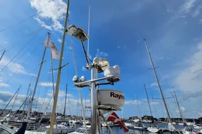 Nimbus 380 Commander 3