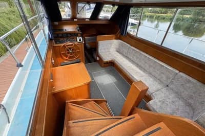 Hollandia 10.50 SL Dutch Steel Motor Cruiser 2