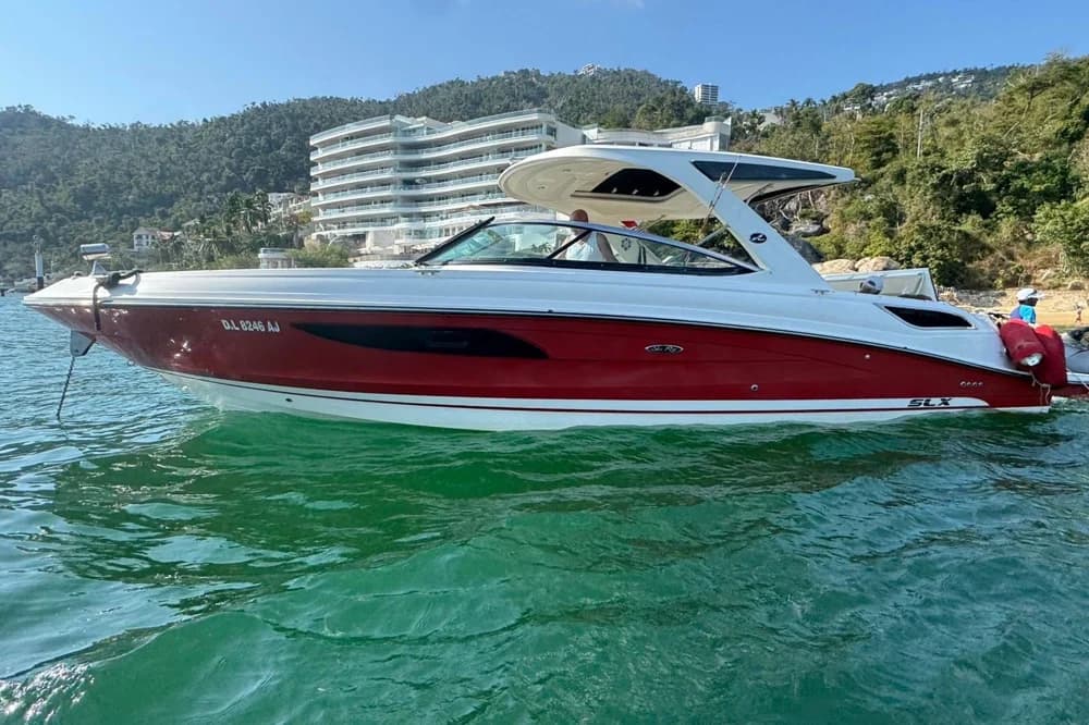 Sea Ray SLX 350