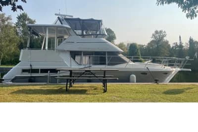 Carver 355 Aft Cabin Motor Yacht 2