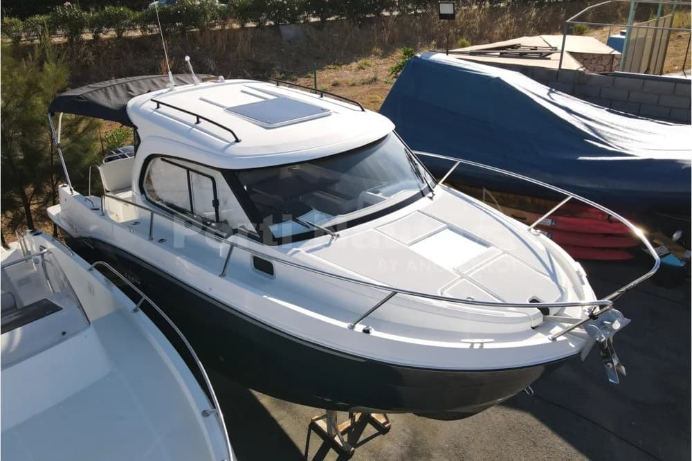 Beneteau Antares 8