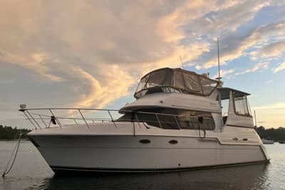 Carver 406 Aft Cabin Motor Yacht 2